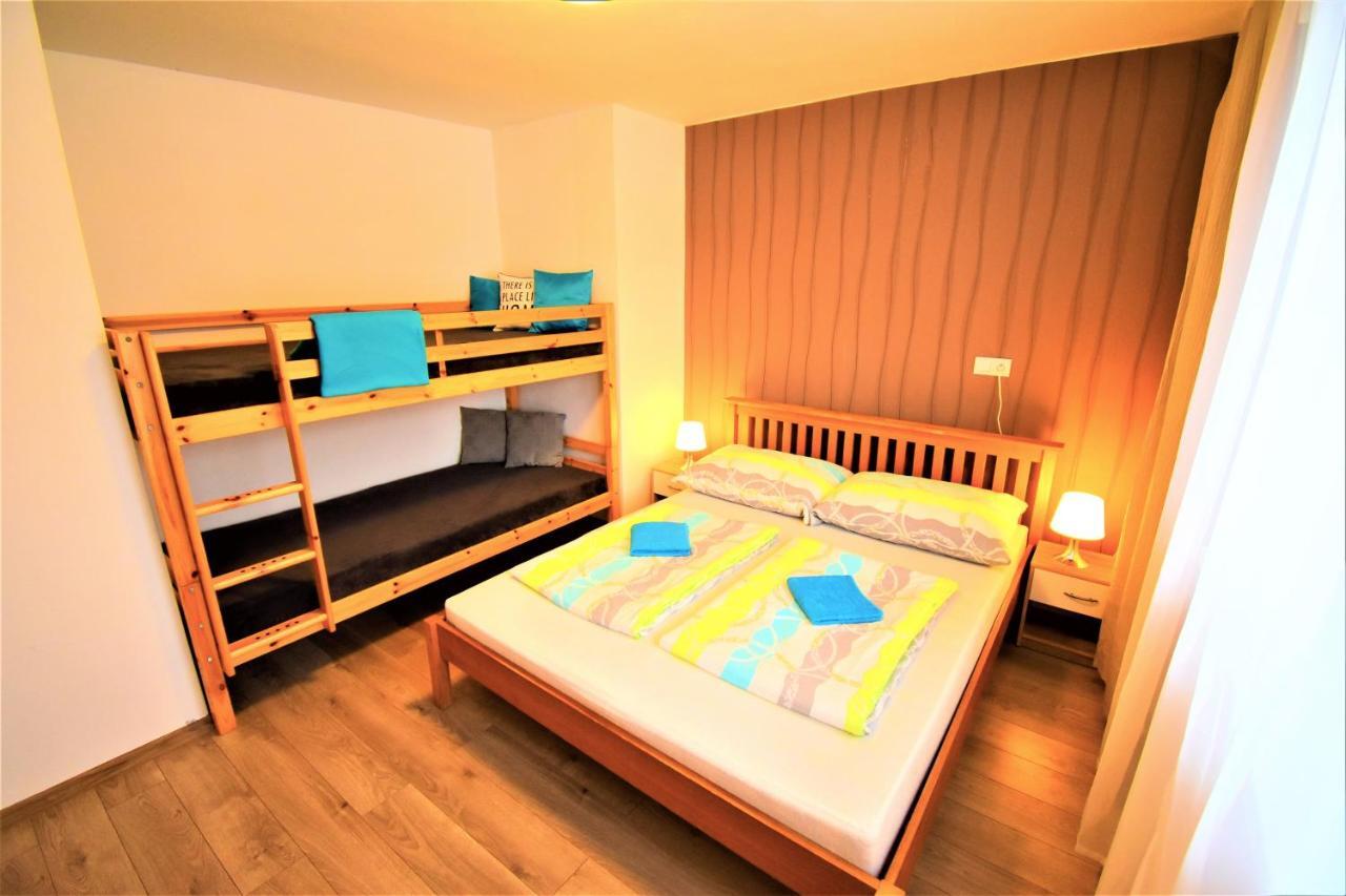 Penzion Privat Siesta Hotell Liptovský Mikuláš Exteriör bild