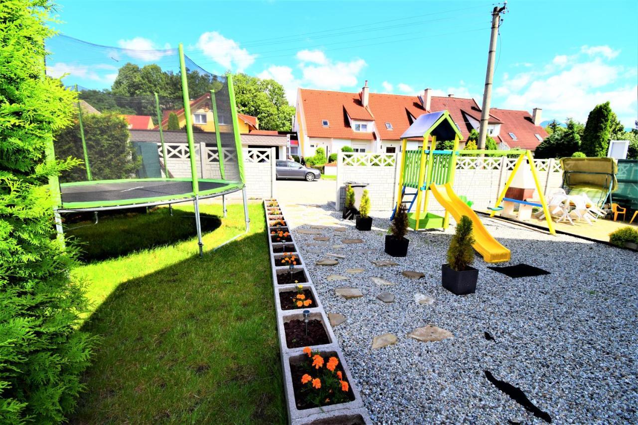 Penzion Privat Siesta Hotell Liptovský Mikuláš Exteriör bild