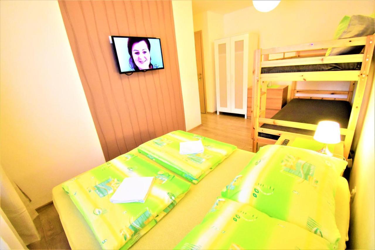 Penzion Privat Siesta Hotell Liptovský Mikuláš Exteriör bild